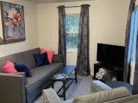 Cozy home close to historic Washburne District, Hospital, Autzen Stadium! Hotels in Springfield