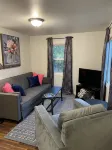 Cozy home close to historic Washburne District, Hospital, Autzen Stadium! Hotels in Springfield