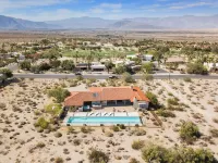 Luxury Exclusive Golf Community Hot Tub & Desert Views Pet-Friendly