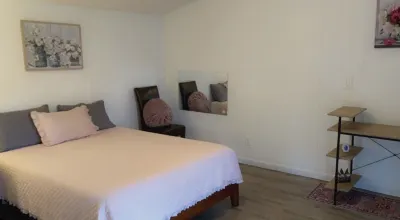 Rustic private studio apartment out in the peaceful countryside