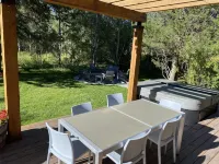 BEAUTIFUL PVT HOME W/ MODERN FURNISHING - EXCLUSIVE WEST BANK JACKSON HOLE