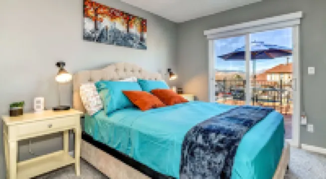 Spacious Modern Gorgeous Mountain Views Fort Carson Fire Pit!