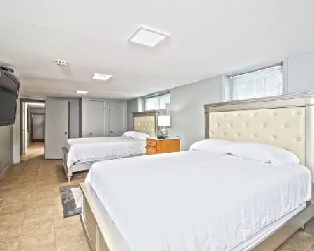 THE SEA BREEZE OCEAN BEACH HOUSE: 6 QUEEN BEDS 新倫敦酒店