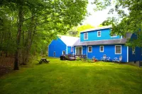 Spacious 5 BR 2 bath home on 1+ acre in Bar Harbor Hotels near Mt Desert Island