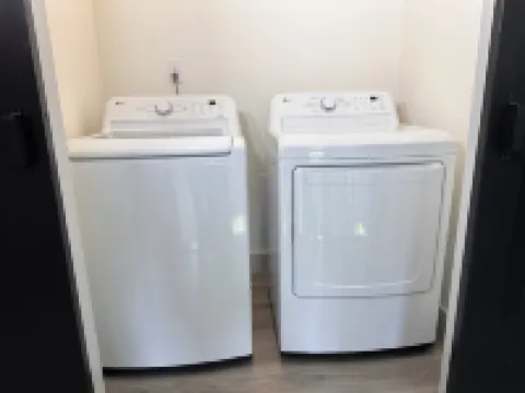 Modern house 3-bedroom and office with WiFi and AC in Gastonia