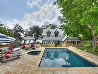 LOCATION!!  Lake Travis Waterfront~Pool, Spa, Outdoor Kitchen, Location - Pools