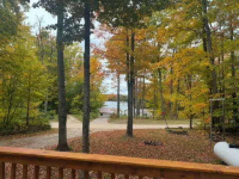 3-bedroom cottage in charming McMillan with WiFi in the East Lake Community Hotels in Luce County