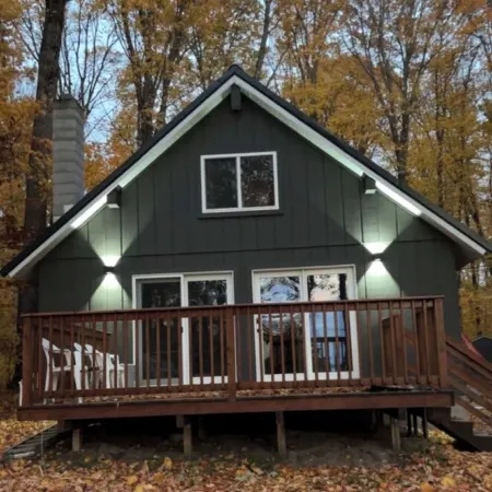 3-bedroom cottage in charming McMillan with WiFi in the East Lake Community
