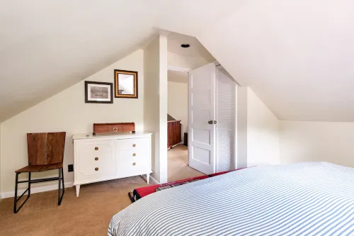 Historic Log Cabin Lodge near downtown Basalt, easy walk to the 2 rivers