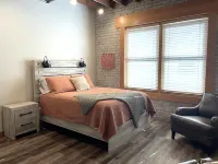 Downtown Fargo- Historical Building- Pet Friendly!