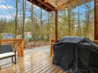 Wild Dog Cabin located on Highway 2 - Only 25 min to Steven's Pass! Hotels in Baring