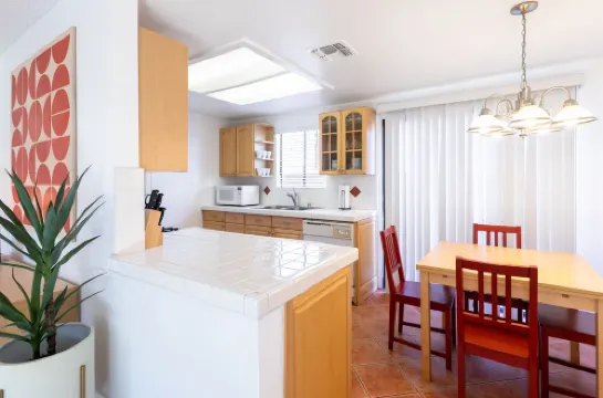 B2-Special Desert Long Short Term 2BR Full Kitchen