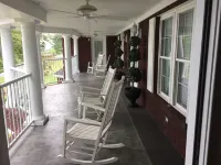 Fully Furnished Upstairs, Equipped Kitchen, Private Pier, Generac Generator Hotels in Columbus County