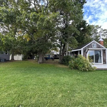 Peaceful Cozy Water Front Cottage. Step back in time and ENJOY