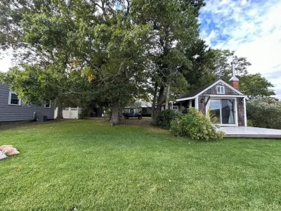Peaceful Cozy Water Front Cottage. Step back in time and ENJOY Hotels near Shell Point Beach