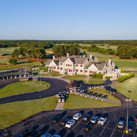 Condo in Legends Golf Course Resort with a great Pub Next Door to the Unit