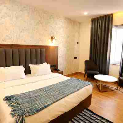 Hotel Dhingra Inn Rooms