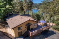 Stunning Lake View Cabin with a 240 degree view of Lake Gregory, Sleeps 8