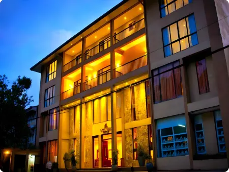 Oak Ray Regency Отели в г. Gonoruwa