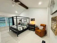 Mamallamas Private 1/2 Acre, Jacuzzi, 2 King Master Suites,Bikes,Firepit,Ranch