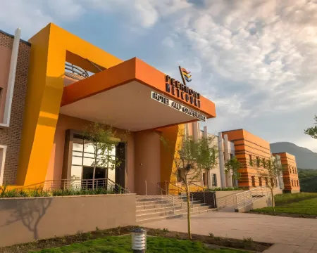 Peermont Metcourt - Thaba Moshate Hotels in Southern