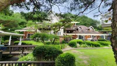 Pyeongchang Bench House Hotels near Country Herb Farm