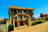 Lucky Guest House - Baarit