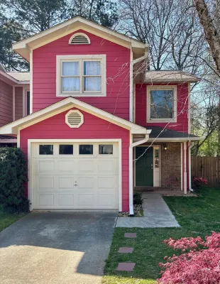 The Pink House!!