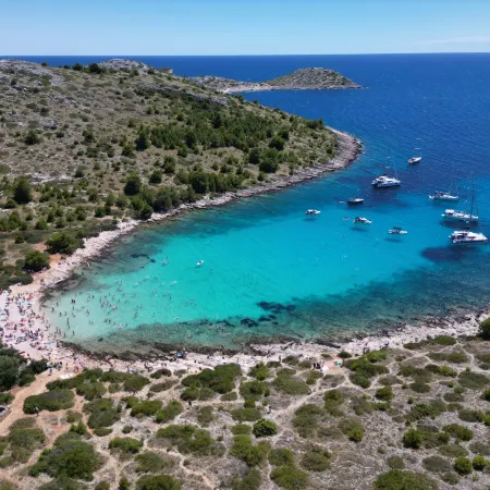 Shared condo by Zadar Oldtown and beach 400 m away