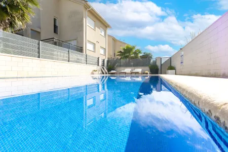 COLL GROC - Nice villa with shared swimming pool in Grau i Platja Отели в г. Faro de Cullera