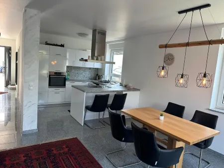 Modern semi-detached house in Oppenheim, good connections to Mainz.