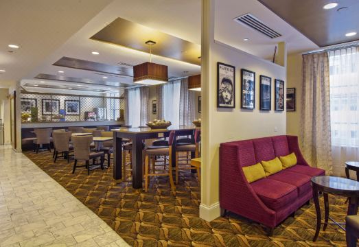 5. 햄프턴 인 마제..