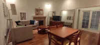 Guest Suite: No Stairs, Driveway Parking, Baby Crib, Pool Pass by Ameridency 메모리 워크 공원 주변 호텔