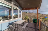 BREATHTAKING LAKE VIEW WITH PRIVATE BEACH ACCESS!  NEXT TO GOLF COURSE!