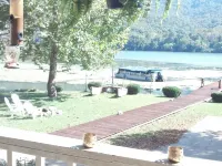 Tennessee River Bed and Breakfast Retreat! Lakefront! No Fees! Hoteles en Condado de Marion