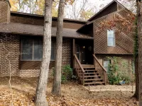 Charming 4-bedroom home with Hot Tub and Pool Table in Massanutten Resort Hotels in Massanutten