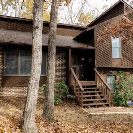 Charming 4-bedroom home with Hot Tub and Pool Table in Massanutten Resort