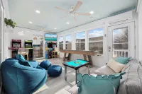 Luxury 4Br Beach Escape, Heated Private Pool, Spa, Outdoor Bar & Game Room!