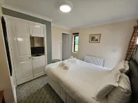 Marsh Farm Hotel Hotels in Lydiard Tregoze