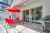 Modern Luxury Retreat - Mickey & Harry Potter Beds