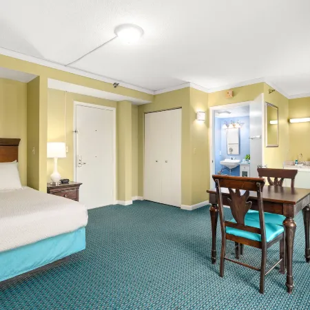 Cayman Suites Hotel