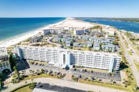SeaCrest #313 Bright, Airy Coastal Vibes 2 Bedroom Condo by RedAwning
