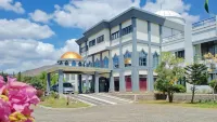 Grand Royal Makati Hotel Hotel dekat Masjid Desa Poto Tano