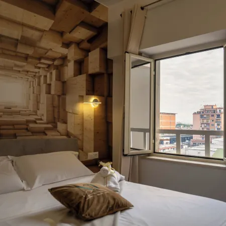 Napolitano Rooms (Central Station)