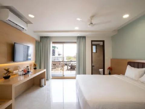 Hotel Orchid Suites Kokapet, Business Hotel Hotels near TIFR