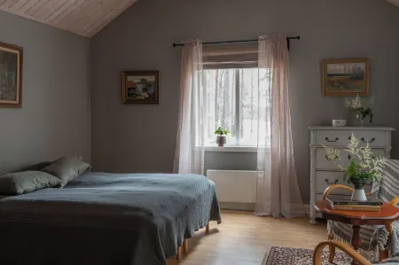 Bergs Gård & Hållsvikens Gård