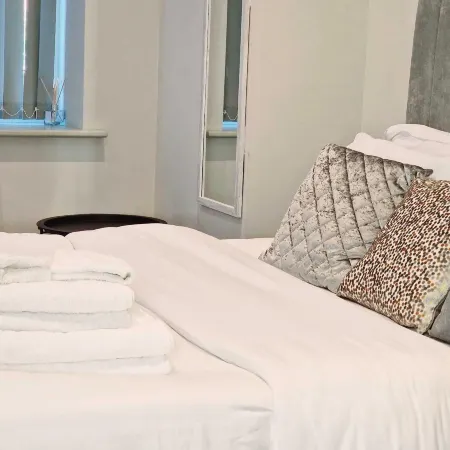Stylish Apartment 1 Bed Sleeps 2 Parking