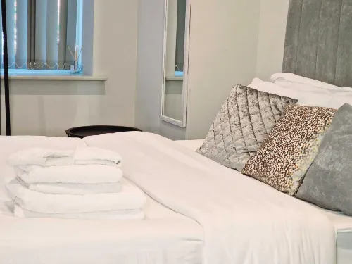 Stylish Apartment 1 Bed Sleeps 2 Parking