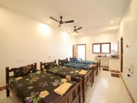 Le Pondy Home Stay Hotels near Eden Beach - Blue flag Beach