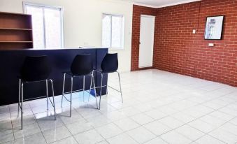 Rosie House-Spacious Comfortable Home